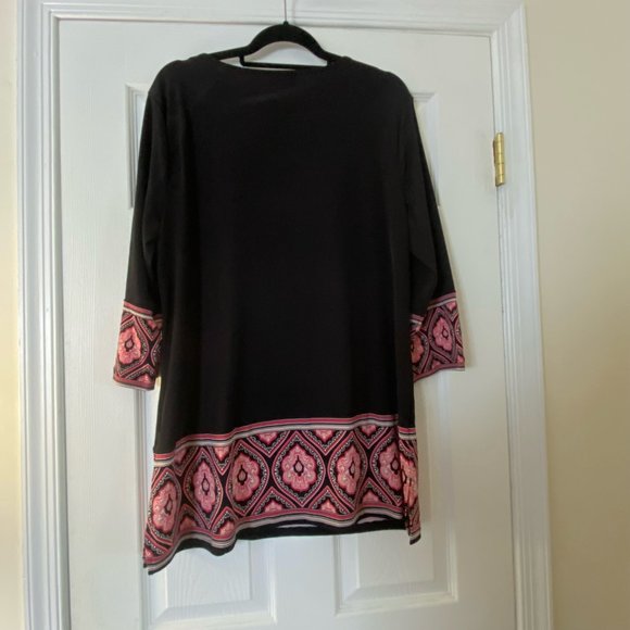 JM Stretchy Black 3/4 Sleeve Tunic with Pink Border on Hems - Picture 4 of 5
